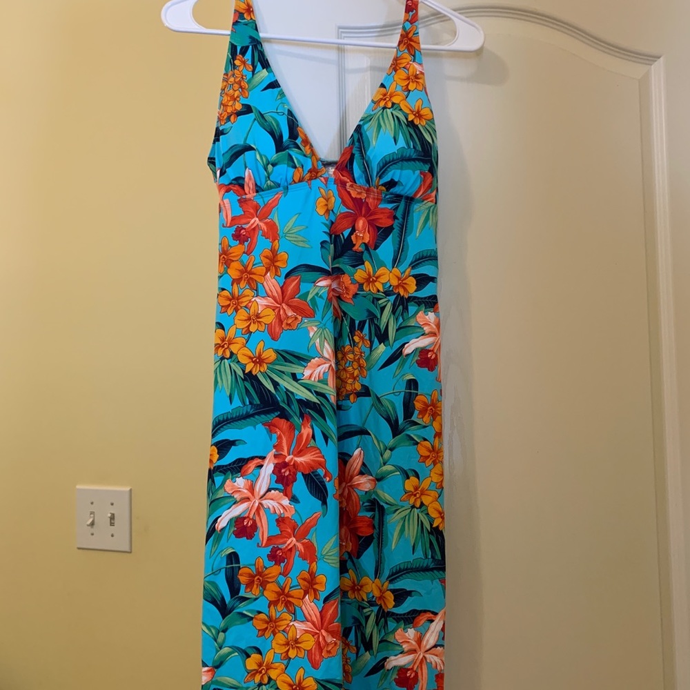 Tommy Bahama swim dress Small removable pads floral beach coverup deep v suit